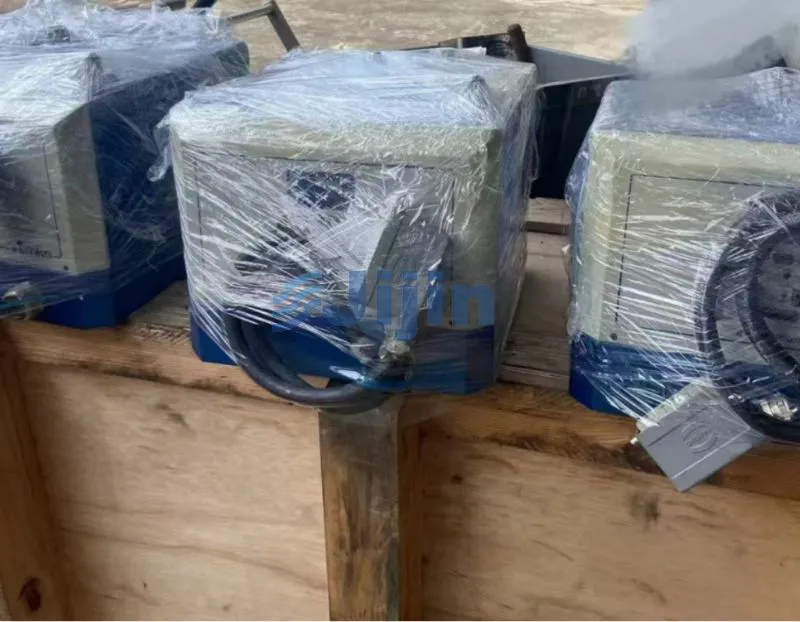 Used MKS Revolution AX7690LAM-23 REMOTE PLASMA SOURCE Used MKS Revolution AX7690LAM-23 REMOTE PLASMA SOURCE